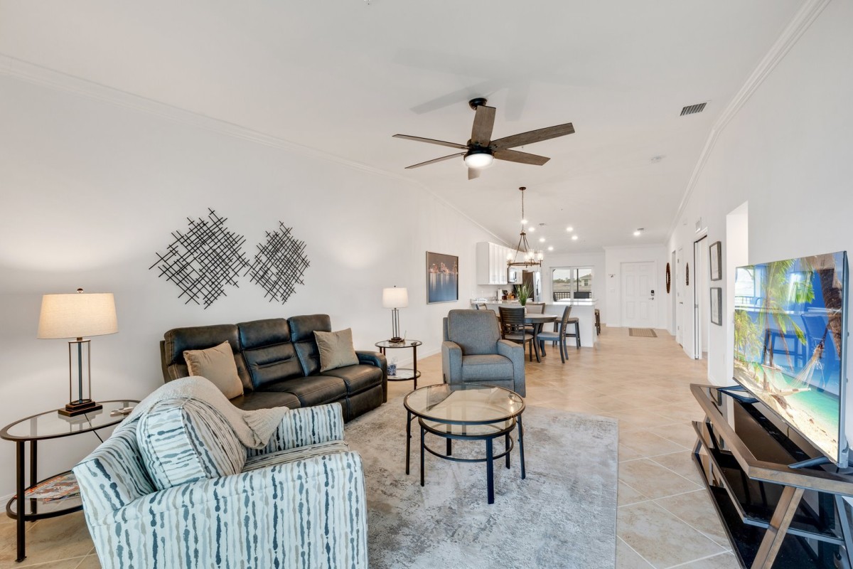 ALL IN Property Management LLC.-3122 Babcock National Veranda Golf Condo-image-1