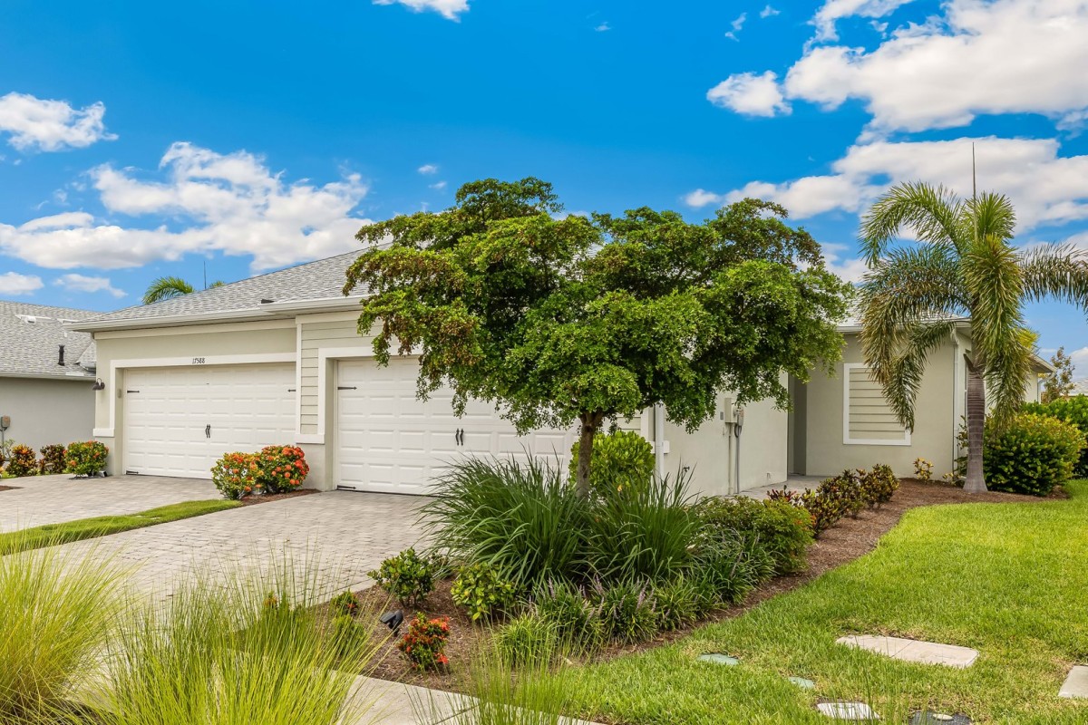 2 Car Garage Villa