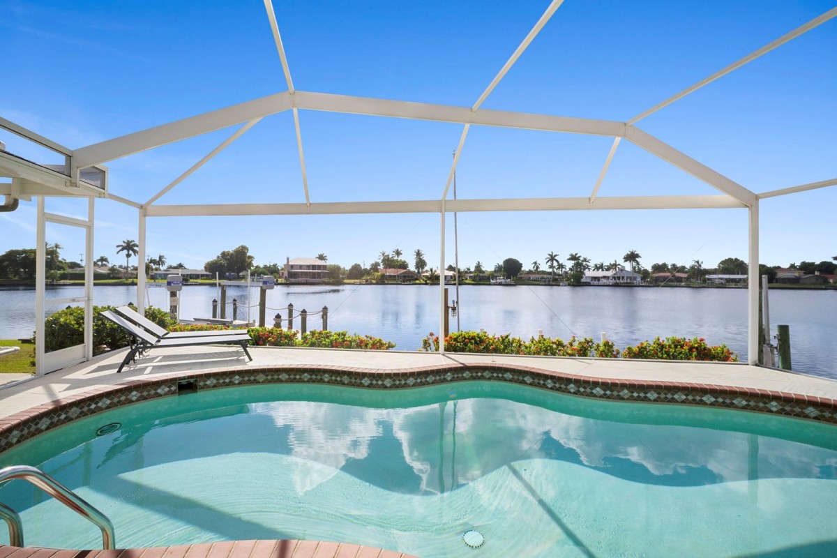 Welcome To Paradise in North Fort Myers