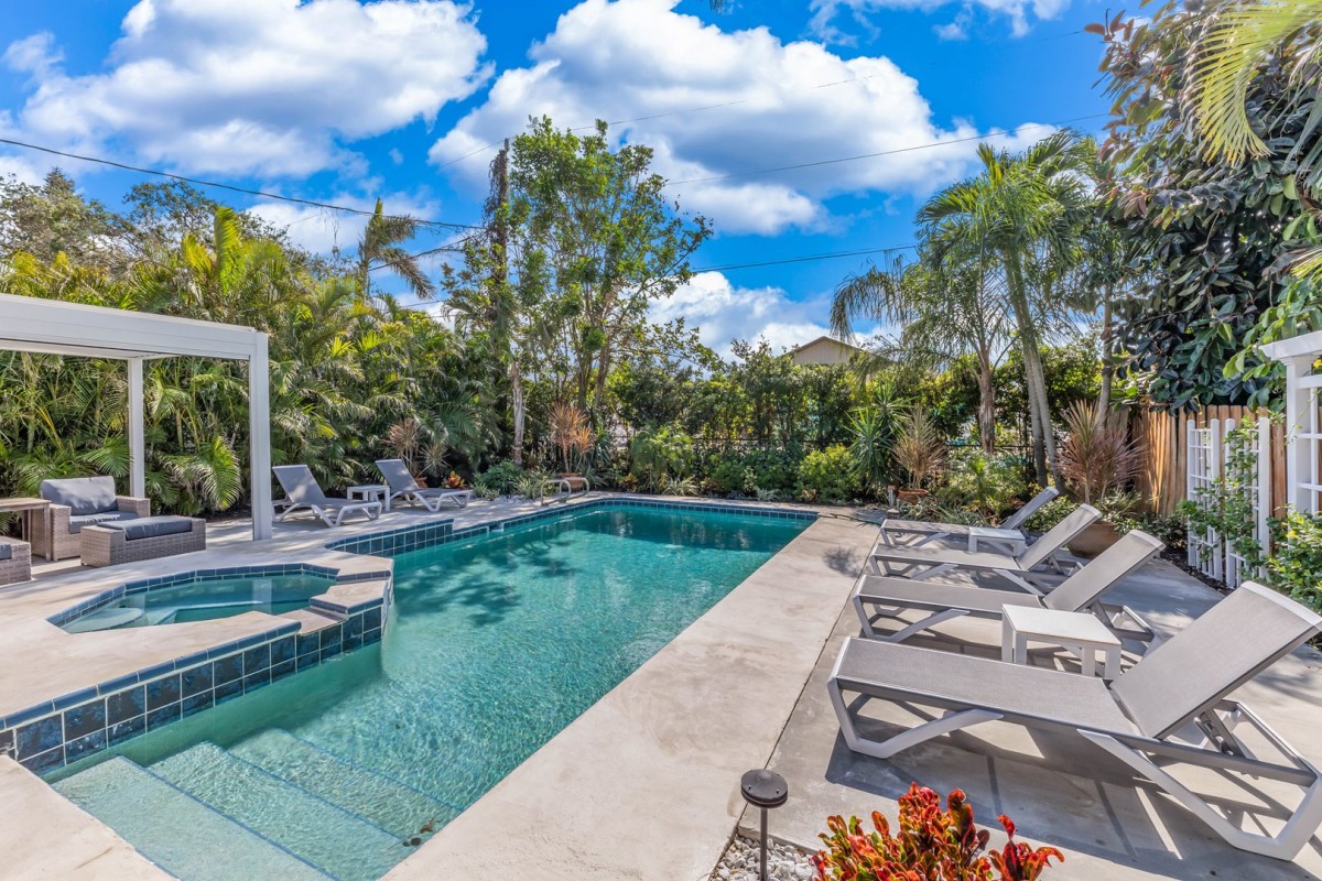 ALL IN Property Management LLC.-564 109th Avenue Naples Beach Cottage-image-1