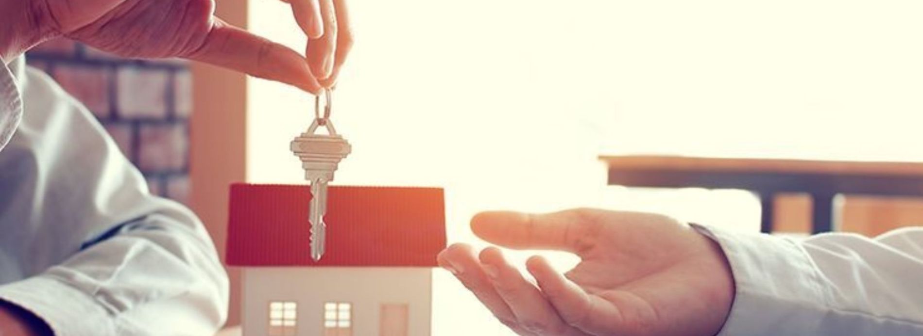 4 Expert Tips on How to Choose an Excellent Property Manager Feature Image