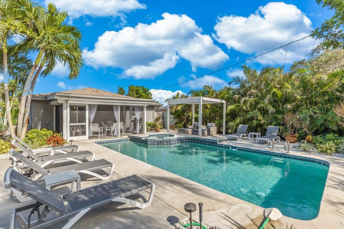pool of naples vacation rental