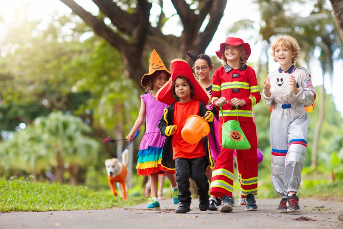 kids trick-or-treating